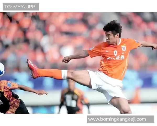 踢足球著名球员的传奇故事与他们的辉煌成就回顾